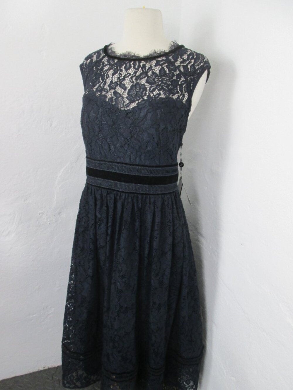 New Adrianna Papell Blue Lace Women's 16 - Cocktail, Wedding, Occasion Dress